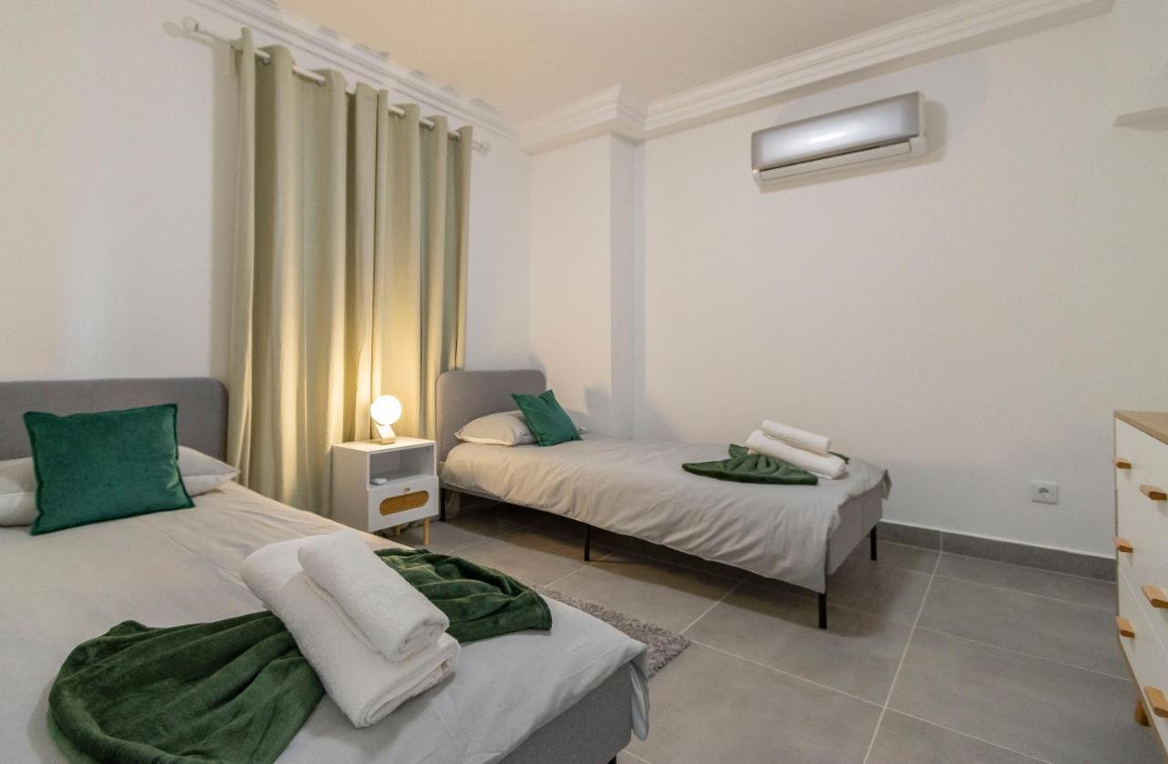 3 Minutes To The Beach, 2 Bedroom Amazing Apt With Balcony, Bbq Grill And Pool Sagres Exteriör bild